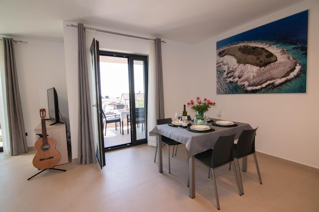 Luxury Apartment Faro With Sea View And Swimming Pool Premantura Dış mekan fotoğraf