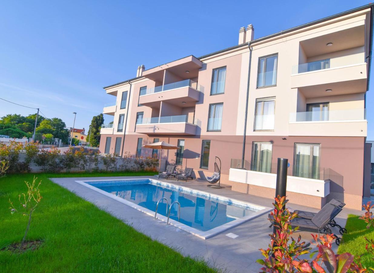 Luxury Apartment Faro With Sea View And Swimming Pool Premantura Dış mekan fotoğraf